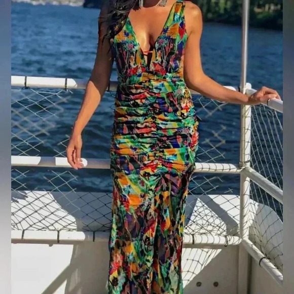 Fashion Nova Floral Dress - Picture 5 of 15